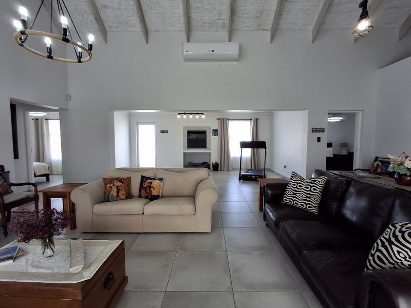 3 Bedroom Property for Sale in Lampiesbaai Western Cape